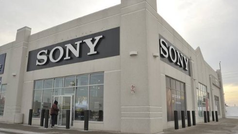 Sony закрывает все магазины в Канаде