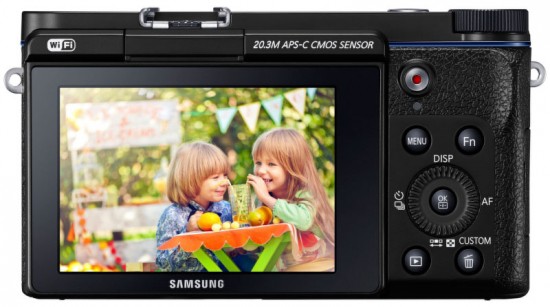 Основой камеры Samsung NX3300 служит датчик изображения типа CMOS формата APS-C