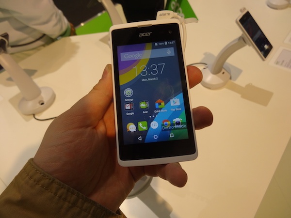 Появились живые фотографии смартфонов Acer Liquid Z, Liquid Z220 и Liquid Z520 с MWC 2015 - 4