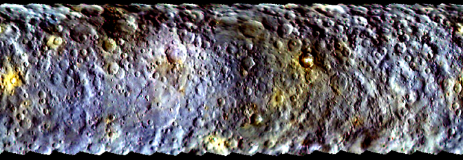 Зонд Dawn прислал цветные снимки карликовой планеты Цереры - 1