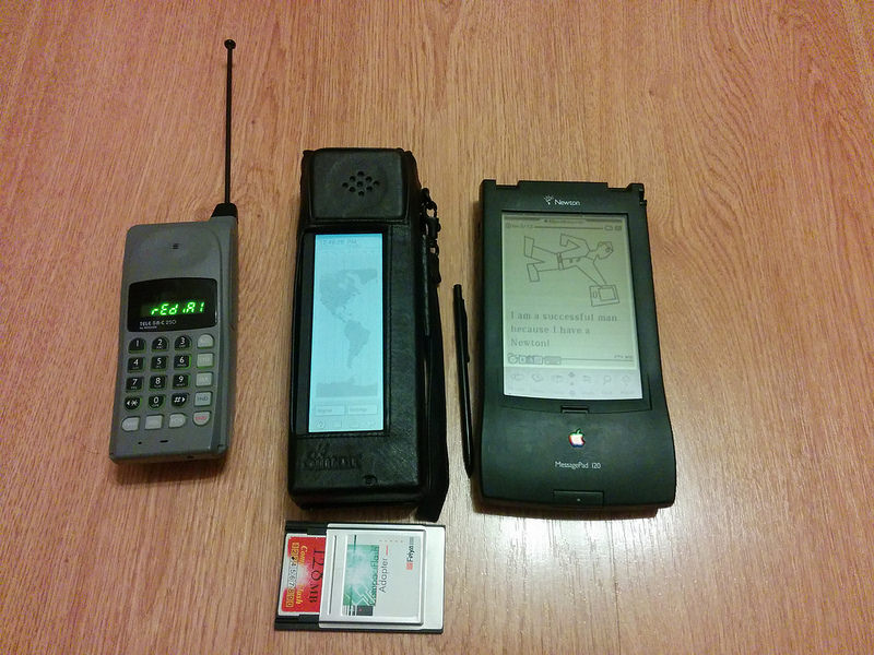 Первый смартфон год. IBM Simon 1994. Телефон IBM Simon. IBM Simon 1992. IBM Simon 1993.