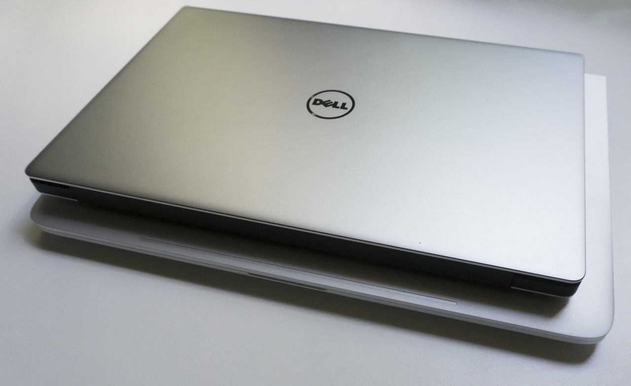 Ноут 12. Ноутбук dell 13 дюймов. Dell 13 дюймов 2015 года. Dell XPS 13 крышка для ноутбука. Ноутбук dell XPS 9305-3050.