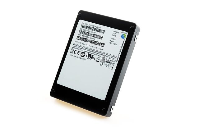 Новые SSD от Samsung емкостью в 512 ГБ по размеру не превышают почтовую марку - 4