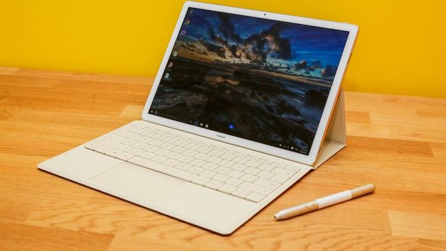 В первом квартале 2017 ожидается выпуск двух новых моделей Huawei MateBook