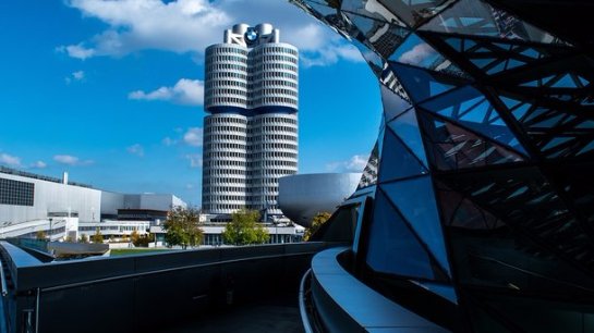 Два пьяных поляка остановили конвейер BMW на 40 минут