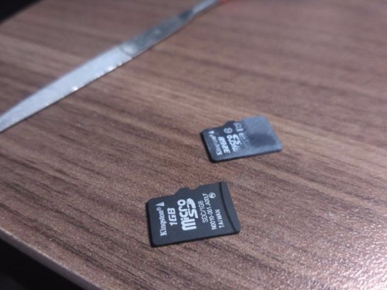 Как поставить в один слот две SIM-карты и microSD