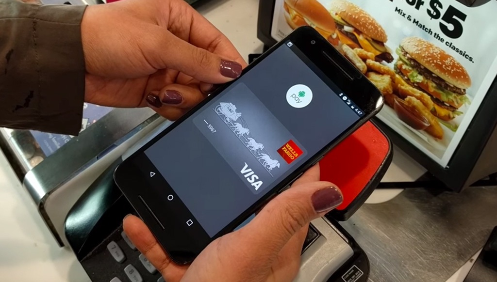 Google android pay. Android pay NFC. Бесконтактная оплата с андроид смартфона. Android pay view. Huawei pay какие банки.