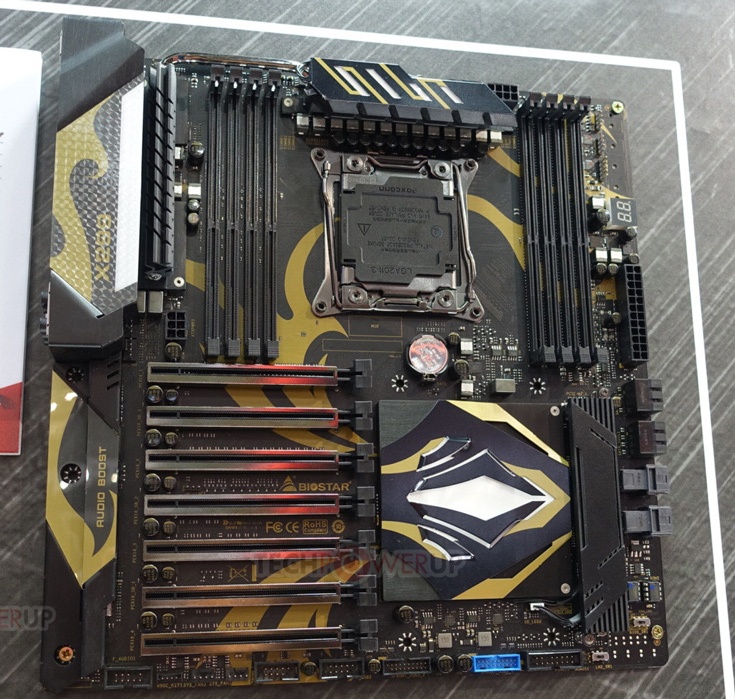 Для платы Biostar Racing X299GT9 с семью слотами PCIe 3.0 x16 выбран типоразмер E ATX