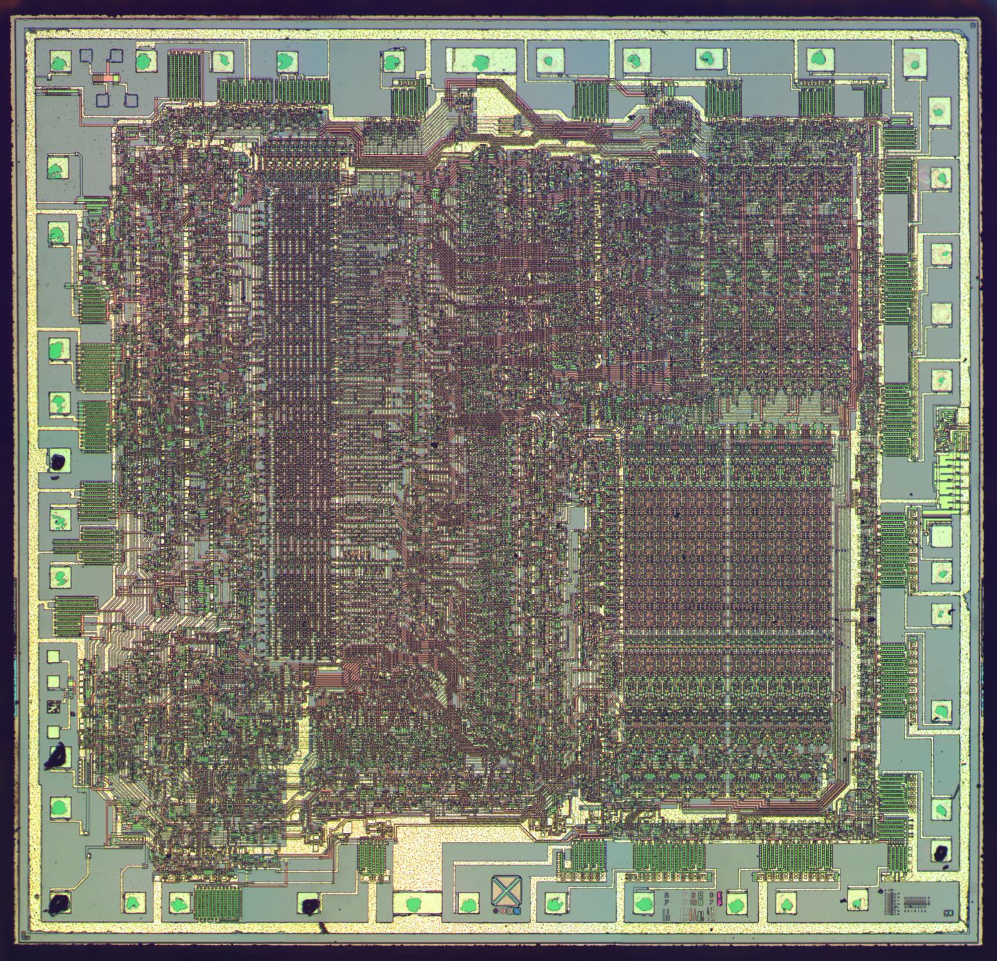 Процессор 80. Микропроцессор z80 микроскоп. Zilog z80 внутри. Кристалл процессора z80. Zilog z80 под микроскопом.