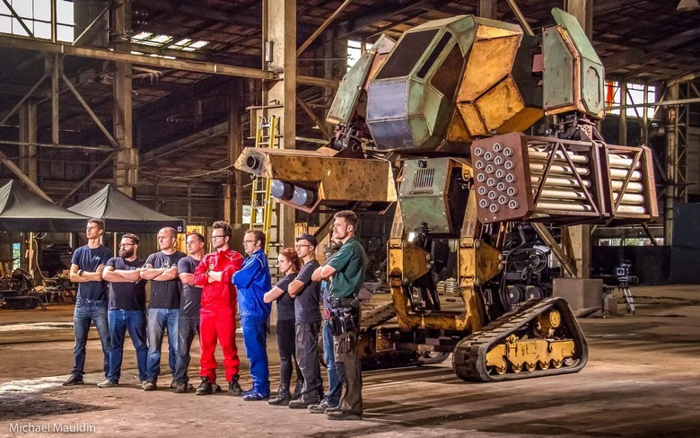 Роботы Megabots и Suidobashi выяснили отношения в бою