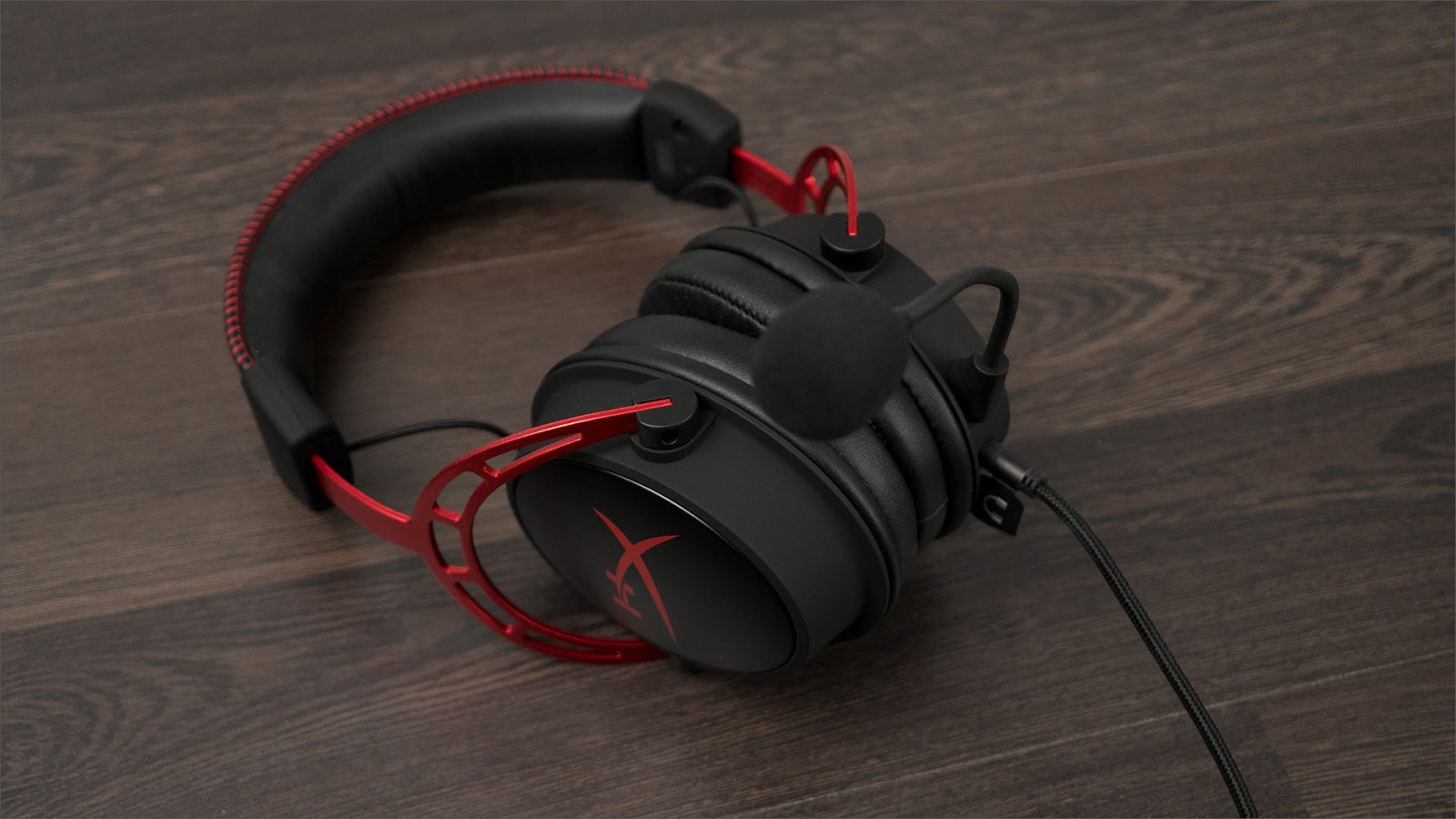 Hyper cloud x. Игровые наушники HYPERX cloud Alpha Red. Наушники HYPERX cloud Alpha. Kingston HYPERX cloud Alpha 2. Наушники ХАЙПЕР Икс Клауд Альфа.