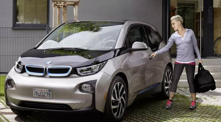 BMW отзывает все автомобили BMW i3 и временно прекращает продажи модели