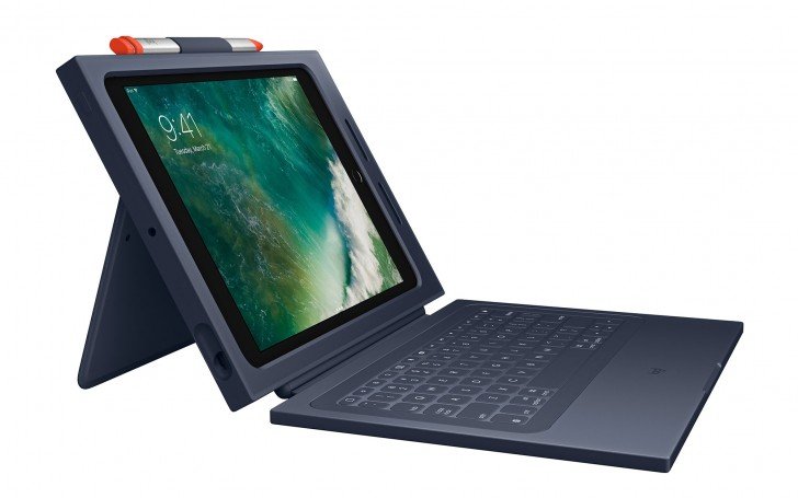 Защитный чехол Logitech Rugged Combo 2 для нового iPad с клавиатурой и отделением для стилуса стоит $100