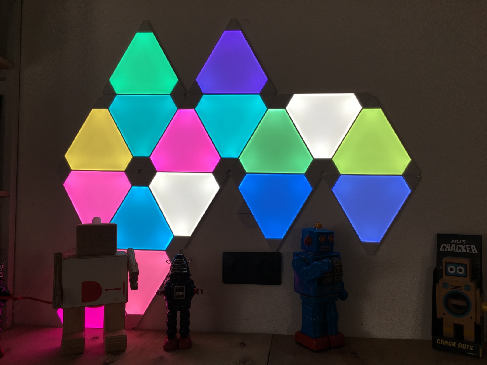 Nanoleaf Aurora — умная система освещения для дома или офиса - 2