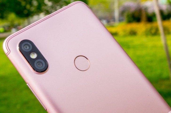 Смартфон Xiaomi Redmi S2 засветился на фотографиях - 3