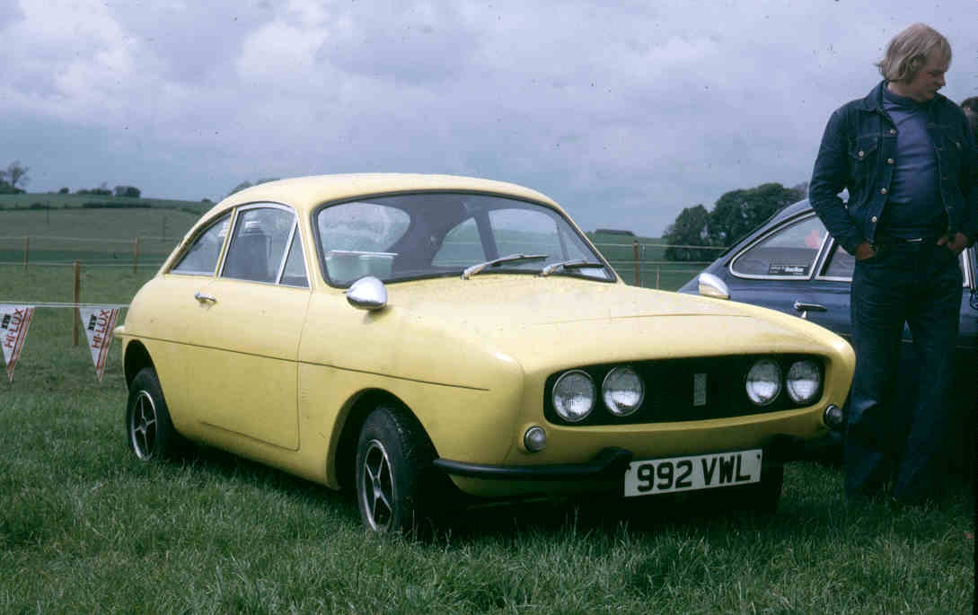 Ogle sx1000 gt. Mini Leyland 1000cc 1970 года. Машина Ogle. Bond Bug.