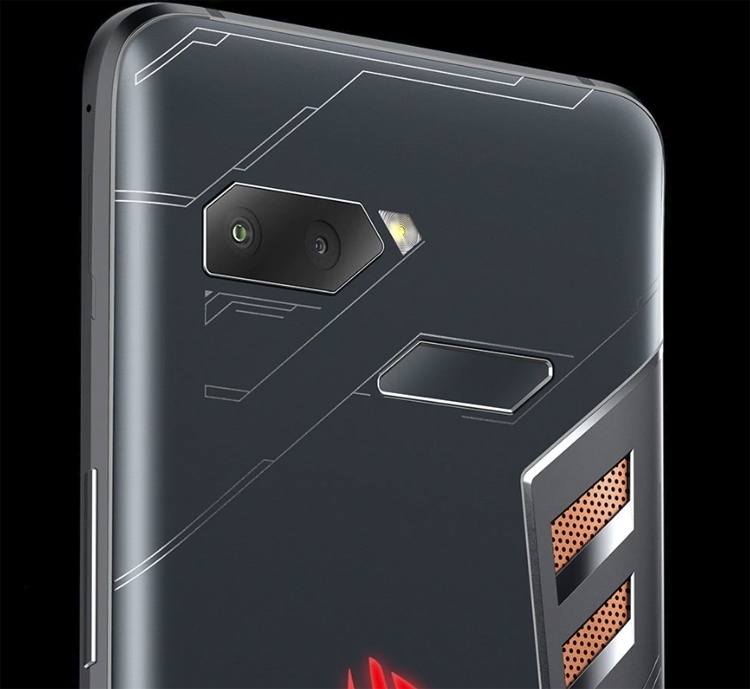 Computex 2018: игровой смартфон ASUS ROG Phone с необычными функциями и аксессуарами