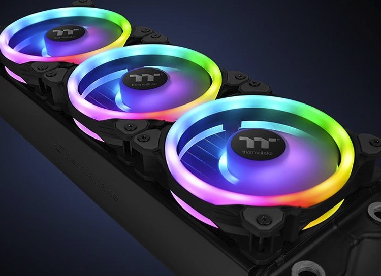 Thermaltake Riing Trio 12 RGB: комплект вентиляторов с тройной подсветкой