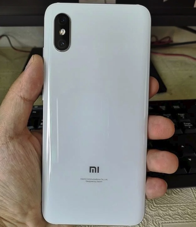 Xiaomi готовит смартфон среднего уровня Mi 8X