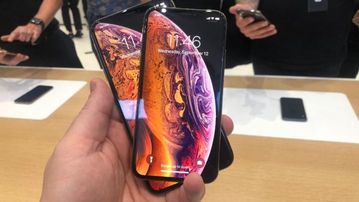 Пользователи iPhone XS Max жалуются на верхний динамик