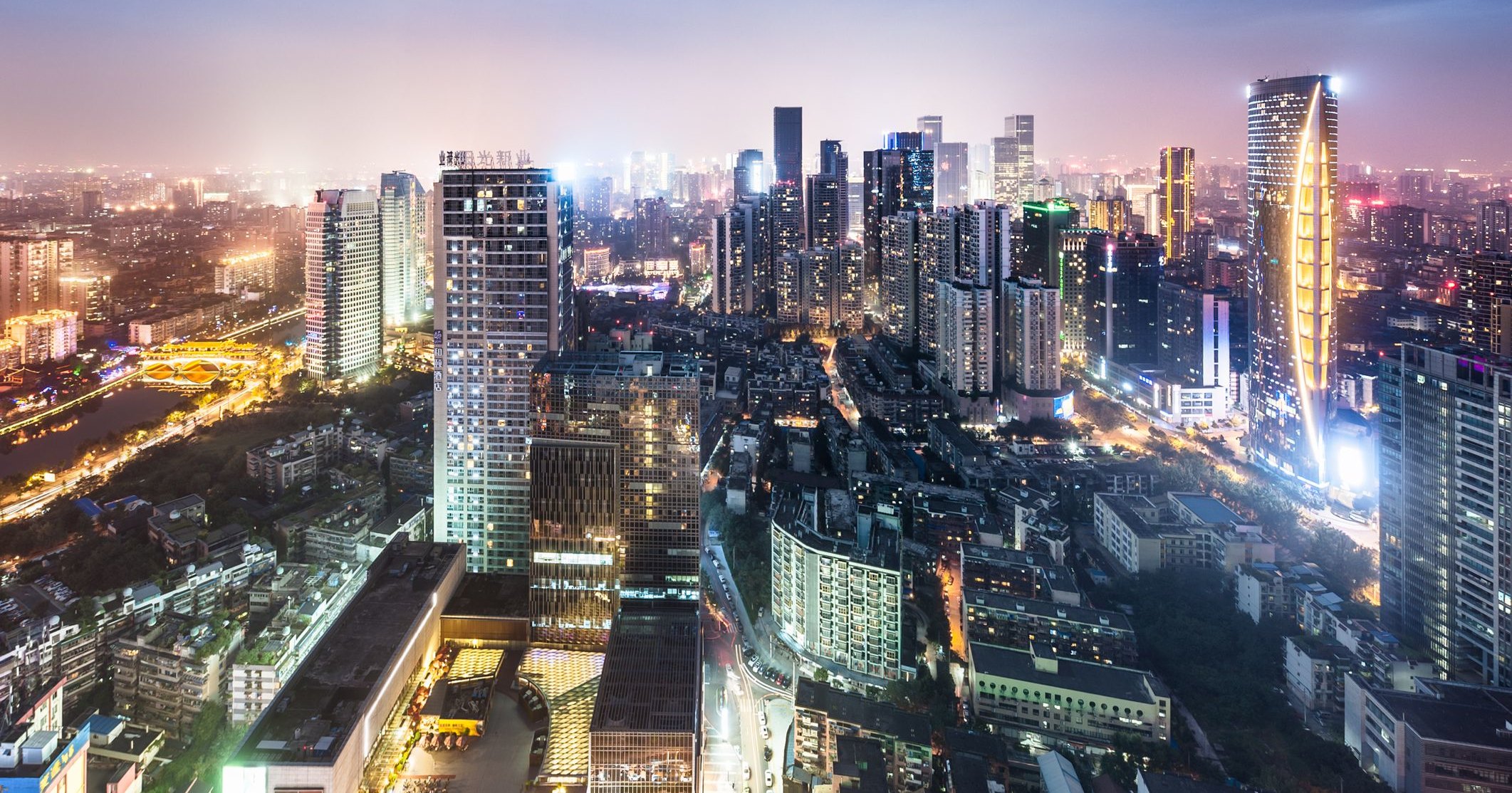 Искусственный город. Чэнду беттер Сити. Chengdu Skyline. Технологичный Китай Ченду город.