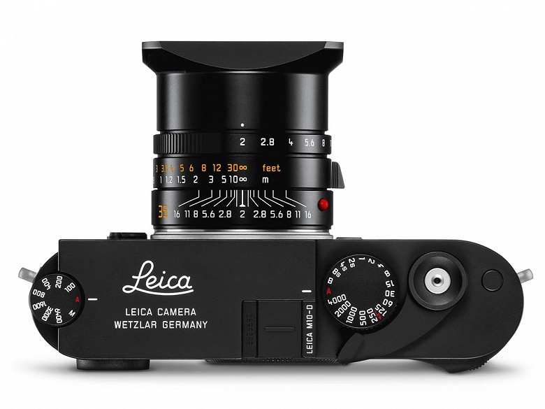 Дальномерная камера Leica M10-D не имеет дисплея