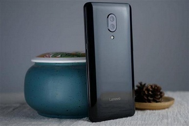 Фотогалерея дня: «живые» снимки самого дешёвого смартфона-слайдера Lenovo Z5 Pro