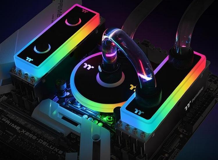 CES 2019: Thermaltake оснастила дебютные модули памяти WaterRam RGB жидкостным охлаждением