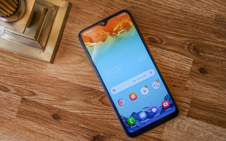 AMOLED за копейки: даже модель Samsung Galaxy A10, которой приписывают цену в 120 долларов, получит экран с органическими светодиодами