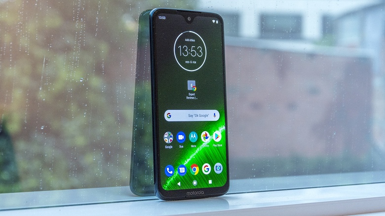 Motorola Moto G7 Plus за 300 евро заряжается быстрее практически любого другого смартфона в мире