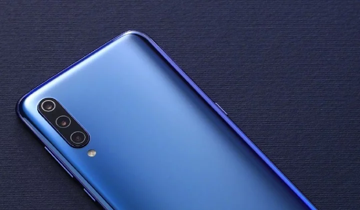 Флагман Xiaomi Mi 9 заказали 200 000 человек еще до анонса