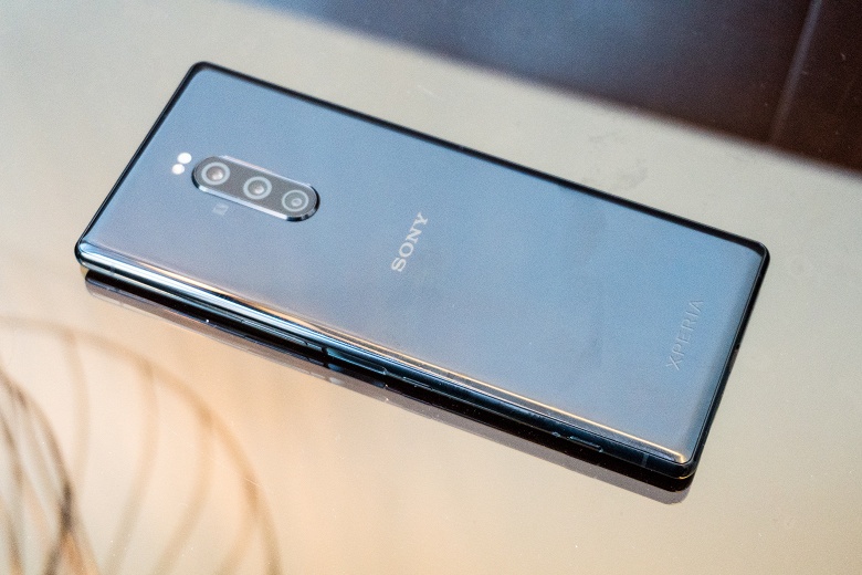 Новый подход к флагманам. Представлен смартфон Sony Xperia 1 с «кинематографиеским» экраном