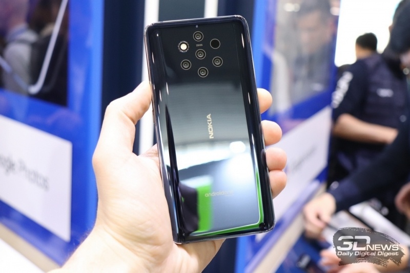 Новая статья: MWC 2019: золотые китайские смартфоны, пчёлы с LTE и другие самые странные новинки