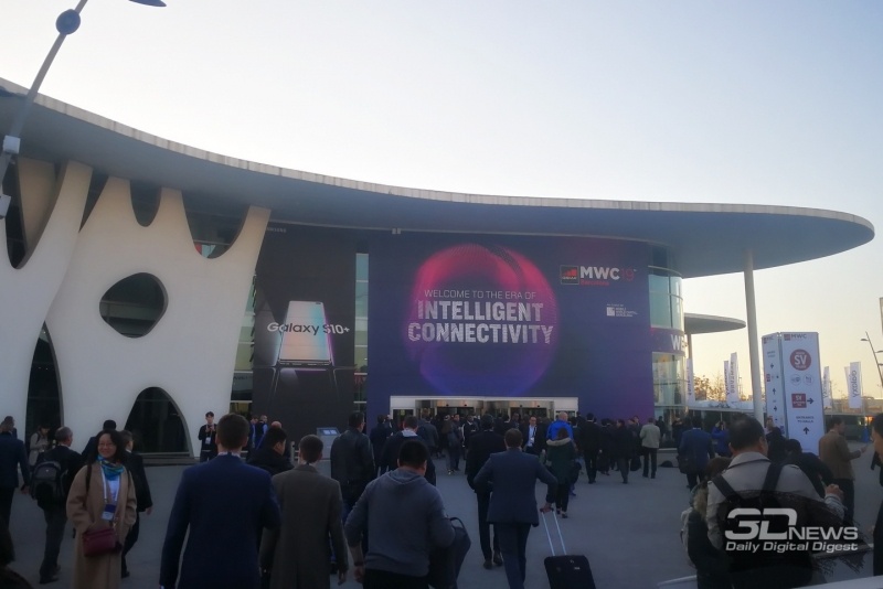 Новая статья: MWC 2019: золотые китайские смартфоны, пчёлы с LTE и другие самые странные новинки