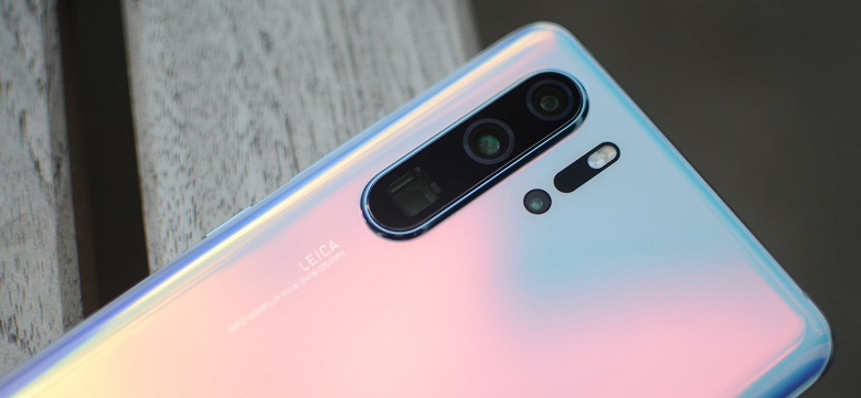 Huawei P30 заказали в 10 раз больше человек, чем Huawei P20