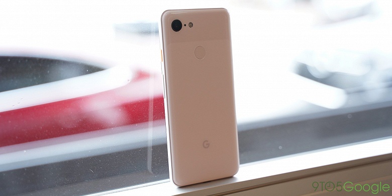 Почти на 9 тысяч долларов. Пользователь просил заменить один Pixel 3, а Google прислала десяток