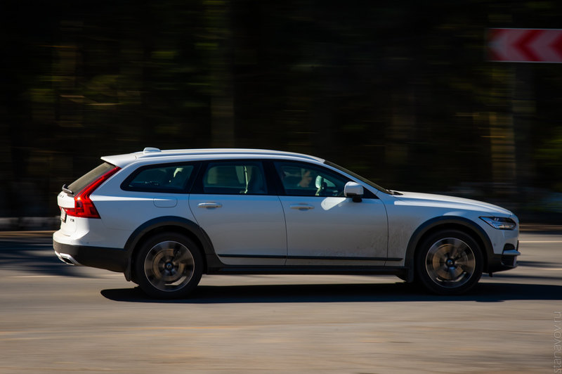 Мир не тесен: тест Volvo V90 Cross Country