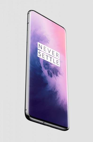 Представлен флагманский смартфон OnePlus 7 Pro: экран Fluid AMOLED разрешением Quad HD+, SoC Snapdragon 855, трехкратный оптический зум и память UFS 3.0 за $670