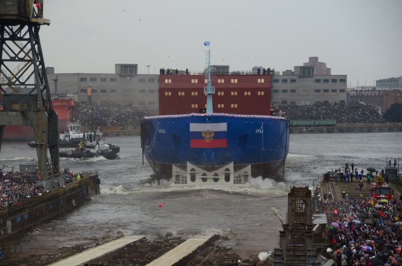 Атомный «Урал»: спуск на воду нового русского ледокола