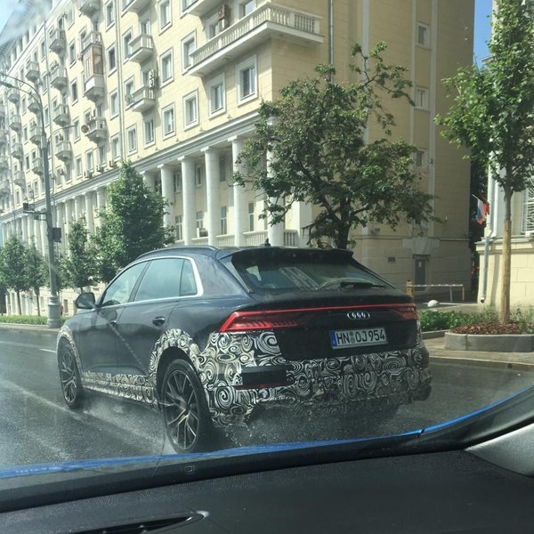 В Москве замечена новая Audi SQ8