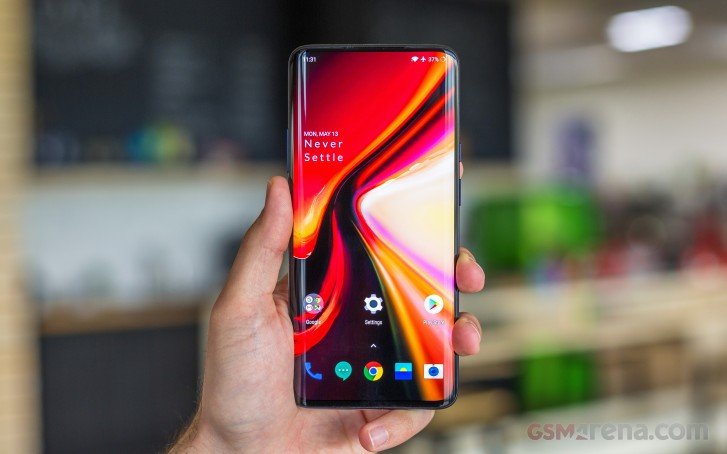 Создатели OnePlus 7 Pro улучшили чувствительность экрана, повысили качество звука и расширили поддержку наушников с разъемом USB-C