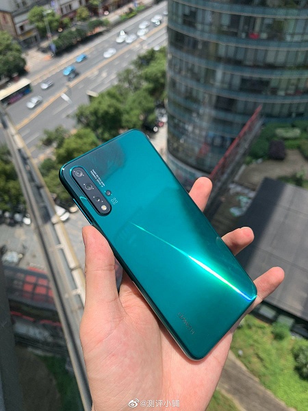 Huawei Nova 5 Pro: живые фото, пользовательский интерфейс и первое фото с основной камеры