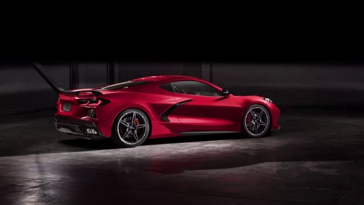 Chevrolet Corvette C8 может стать полноприводным гибридом