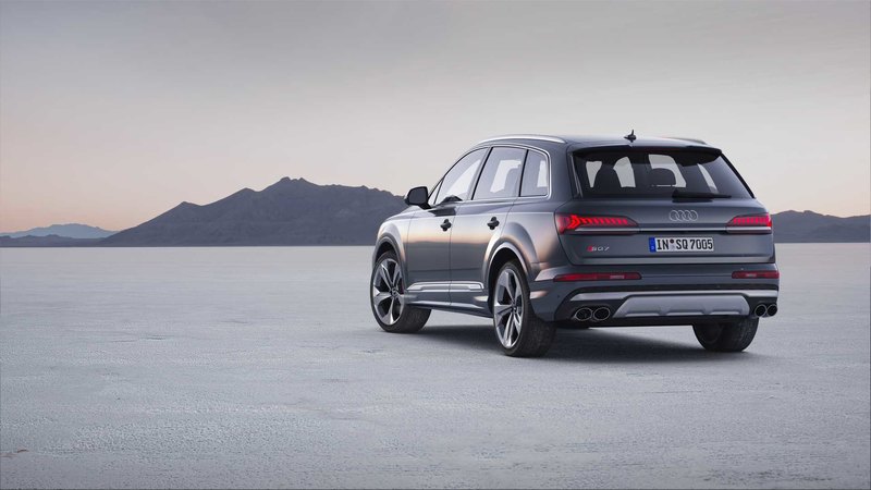 Audi обновила самый мощный Q7