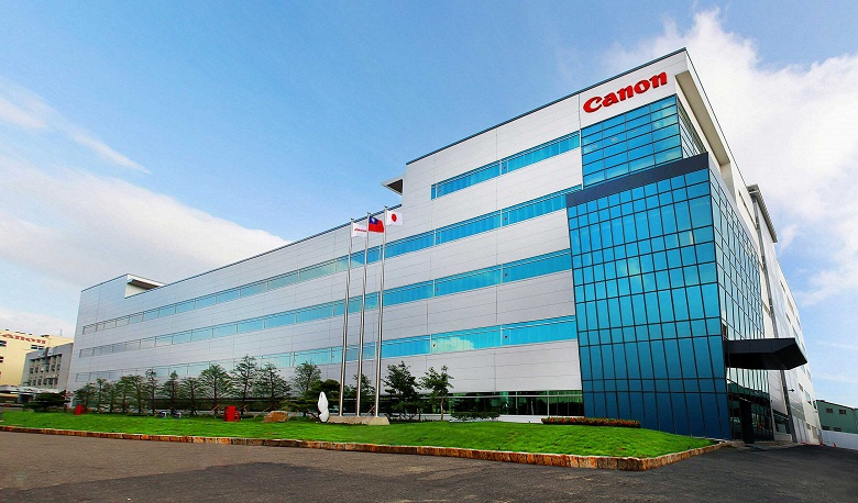 Доход Canon за год сократился на 10,0%, прибыль — на 55,6% - 1