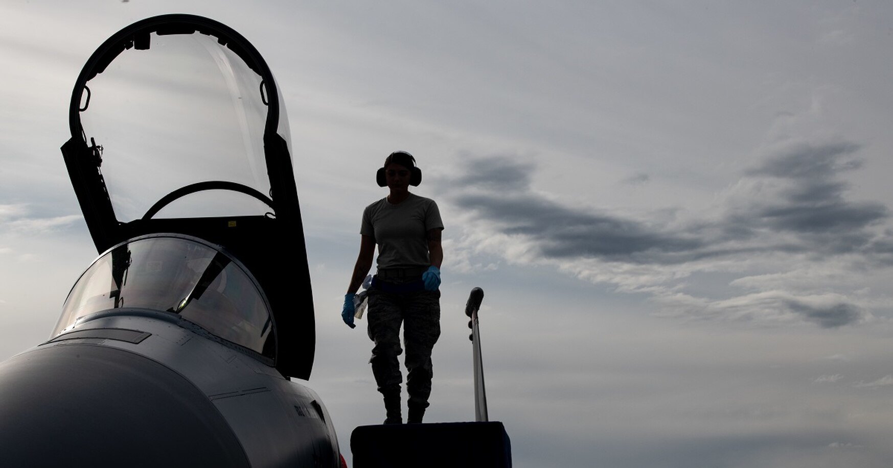 Почти треть самолётов и вертолетов ВВС США не готовы к бою