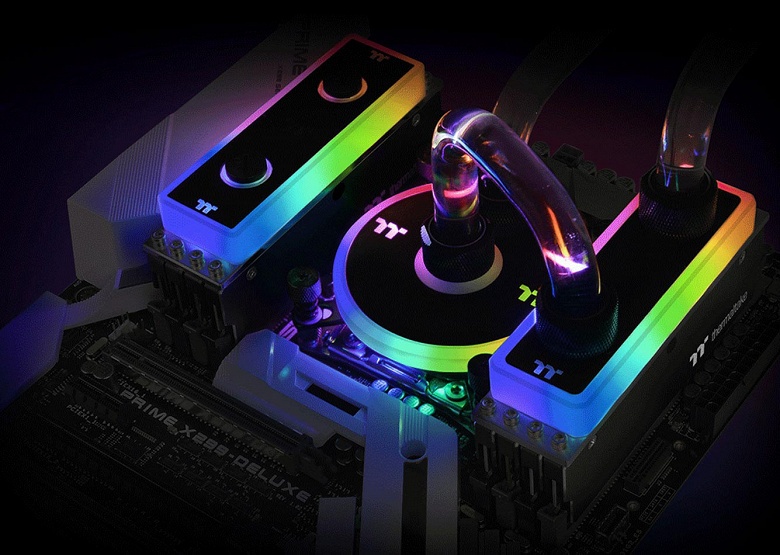 Набор модулей памяти Thermaltake WaterRam RGB DDR4-3600 суммарным объемом 32 ГБ комплектуется водоблоком