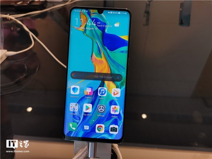 Фотогалерея дня: интерфейс EMUI 10 в смартфоне Huawei P30 Pro