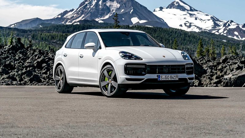 Porsche выпустила самый мощный Cayenne