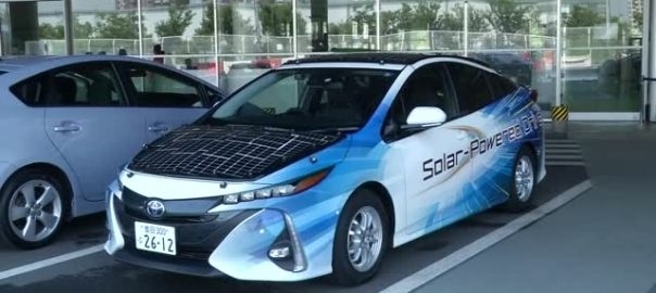 Toyota тестирует Prius на солнечных батареях